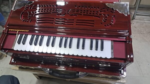 Special Premier Scale Changing Harmonium - Image 4